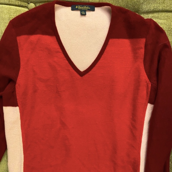 Brooks Brothers Sweaters - Brooks Brothers Women's V-neck Color block sweater